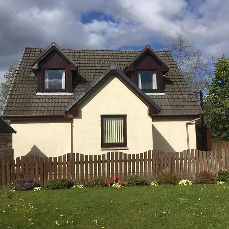 Riverbank Cottage Fort William Bagian luar foto